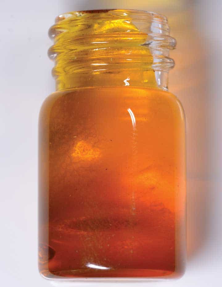 co2-oil-in-vial
