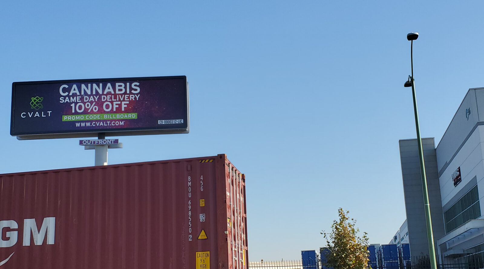 New York Republican Aims To Ban Pot Billboards, Roadside Signs